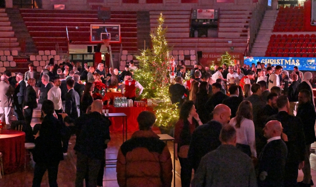 Cena sul parquet, Varese festeggia il Natale