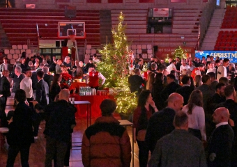 Cena sul parquet, Varese festeggia il Natale