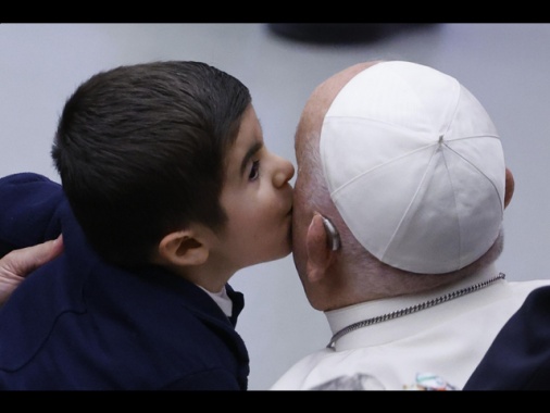 Il Papa, 'a Gaza bambini mitragliati, quanta crudeltà'