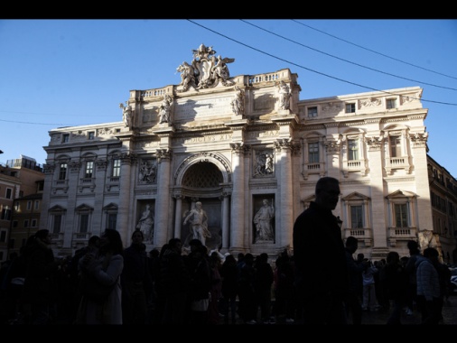 Giubileo: riapre Fontana Trevi, si visita 400 per volta