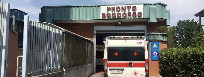 Botte al pronto soccorso, aggrediti infermieri e poliziotti