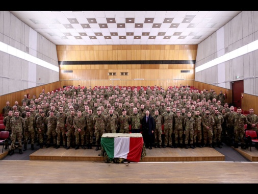 Fontana incontra in Lettonia il contingente italiano