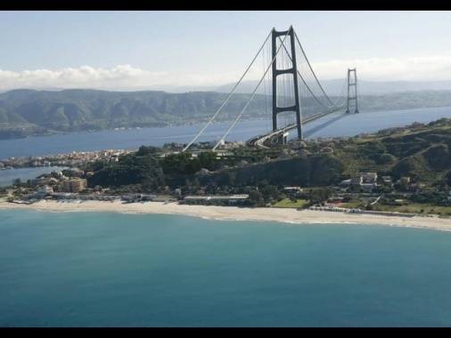 Parte la corsa verso i cantieri del ponte sullo Stretto