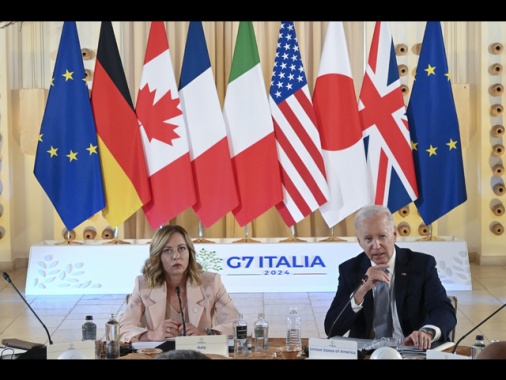 Biden chiama Meloni, grazie per leadership G7, Nato e Ue