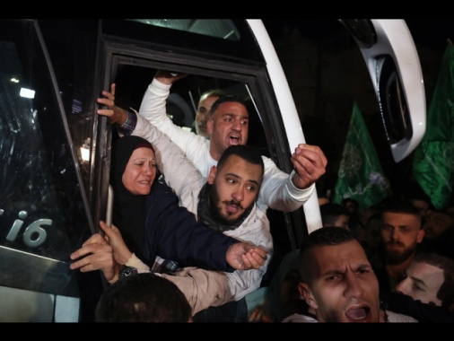 Fonti Hamas, rilasciati 1.000 palestinesi in fase iniziale