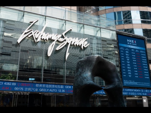 Borsa: Hong Kong positiva, apre a +0,91%