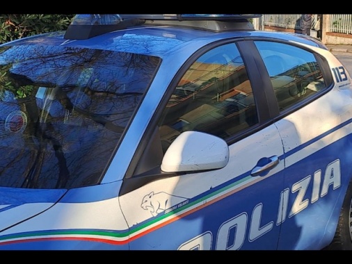 Poliziotti aggrediti durante controllo antidroga a Roma