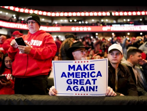 Ovazione per Trump, 'abbiamo vinto, riprendiamo il Paese'