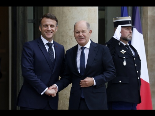 Macron, appello con Scholz per un'Europa forte e sovrana