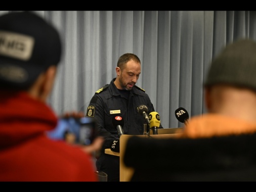 Polizia, una decina di morti nella sparatoria in Svezia