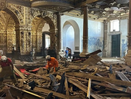 Salvador, crolla il soffitto della chiesa di San Francesco