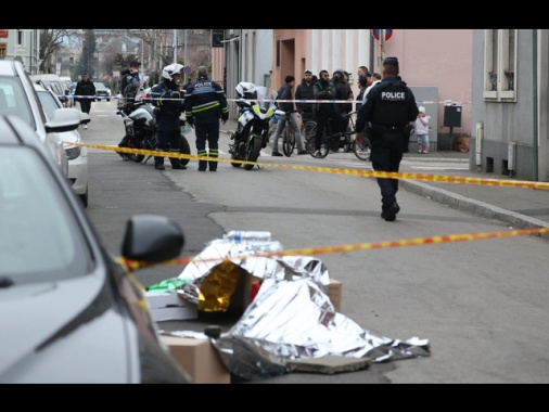 Altri tre arresti per l'attacco con coltello in Francia