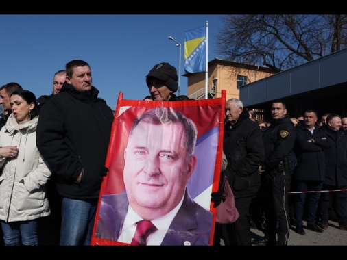 Bosnia, presidente Dodik condannato a un anno di carcere