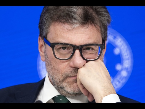 Giorgetti, 'dovremo aggiornare previsioni Pil 2025-26'