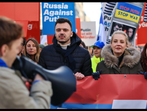 A Berlino un corteo contro Putin promosso dagli oppositori russi