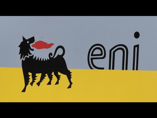 Eni chiude operazione, a Kkr 25% Enilive per 2,96 miliardi