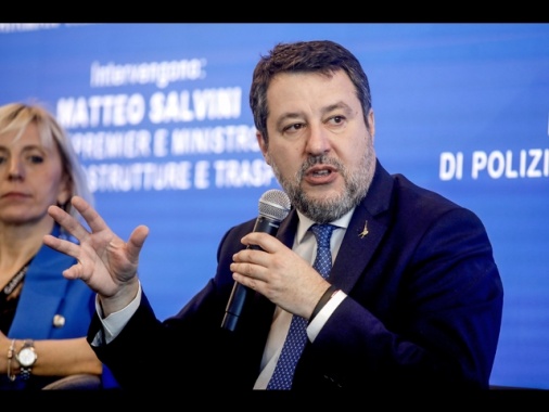 Salvini, mi hanno detto che Macron si è offeso, mi spiace