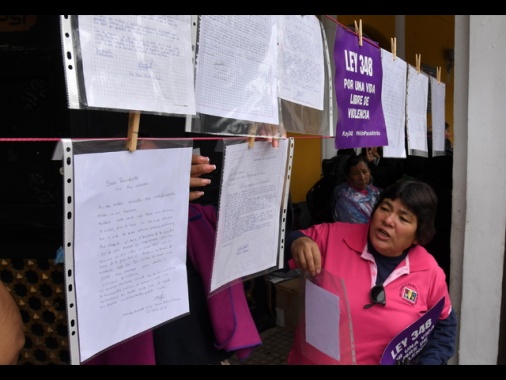 Bolivia, mille lettere al presidente contro la violenza machista