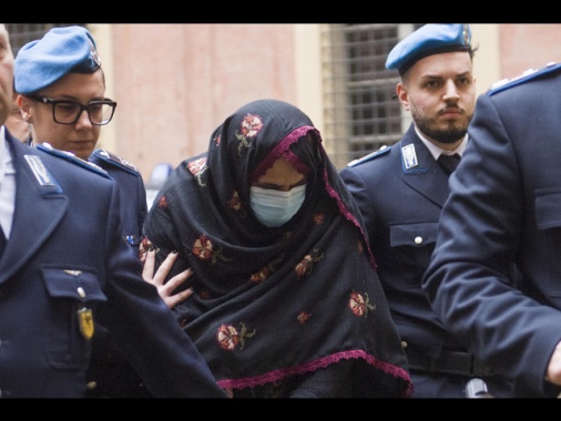 La madre di Saman, 'uscii con lei, poi la vidi sparire'