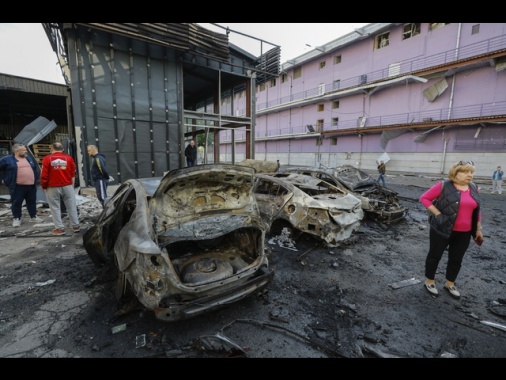 Kiev, bombe russe su Ucraina nonostante la tregua di Putin