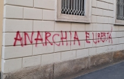 Dopo Remigration: scritte anarchiche e muri imbrattati