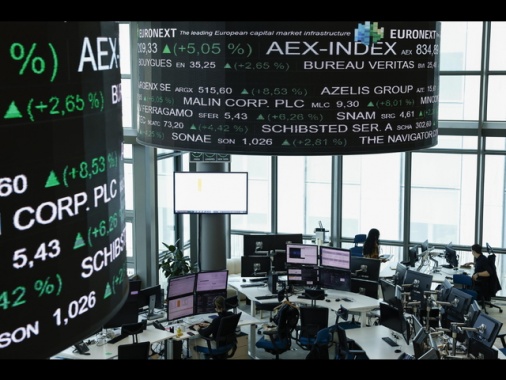 Borsa: l'Europa chiude in rosso, Parigi -1,1%