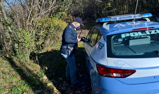 Controlli della Polizia nei boschi della droga  (foto archivio)