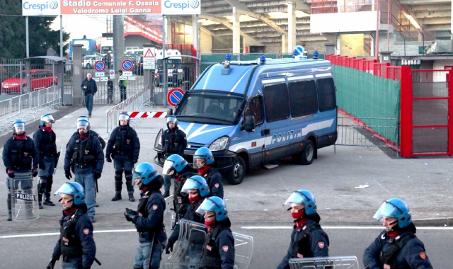 Ultrà del Varese allo stadio con il coltello: Daspo