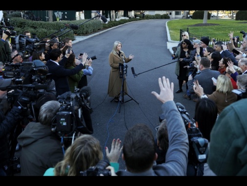 La Casa Bianca chiede agli americani di 'segnalare' le fake news