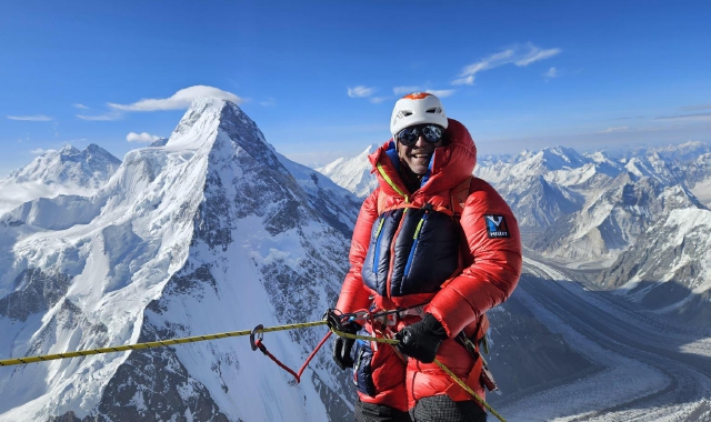 Da solo sul K2: a Varese il film dell'impresa