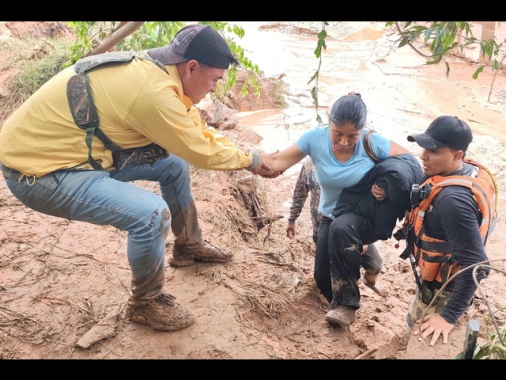 Bolivia: alluvioni a Santa Cruz, 20 morti e 24 dispersi