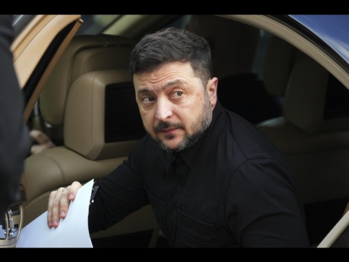 Zelensky, 'dopo nuovo attacco russo cambia il lavoro dei negoziatori'