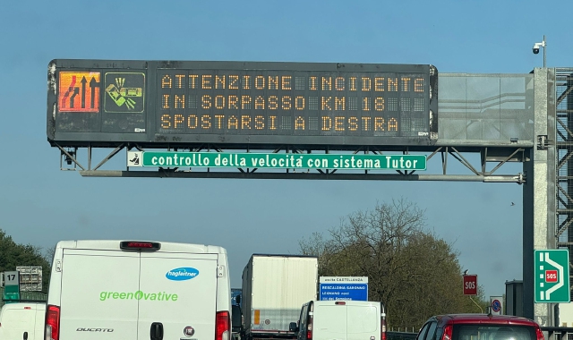 Incidente, tutti in coda sulla A8