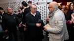 BUSTO ARSIZIO. IL REGISTA GIUSEPPE TORNATORE OSPITE AL BAFF, BUSTO ARSIZIO FILM FESTIVAL, AL CINEMA LUX. RICEVUTO DAL SINDACO ANTONELLI, DALLÕASSESSORE MAFFIOLI E DAL PRESIDENTE GABRIELE TOSI NELLA FOTO ALLÕUSCITA FIRMA AUTOGRAFI E SI CONCEDE PER I SELFIE