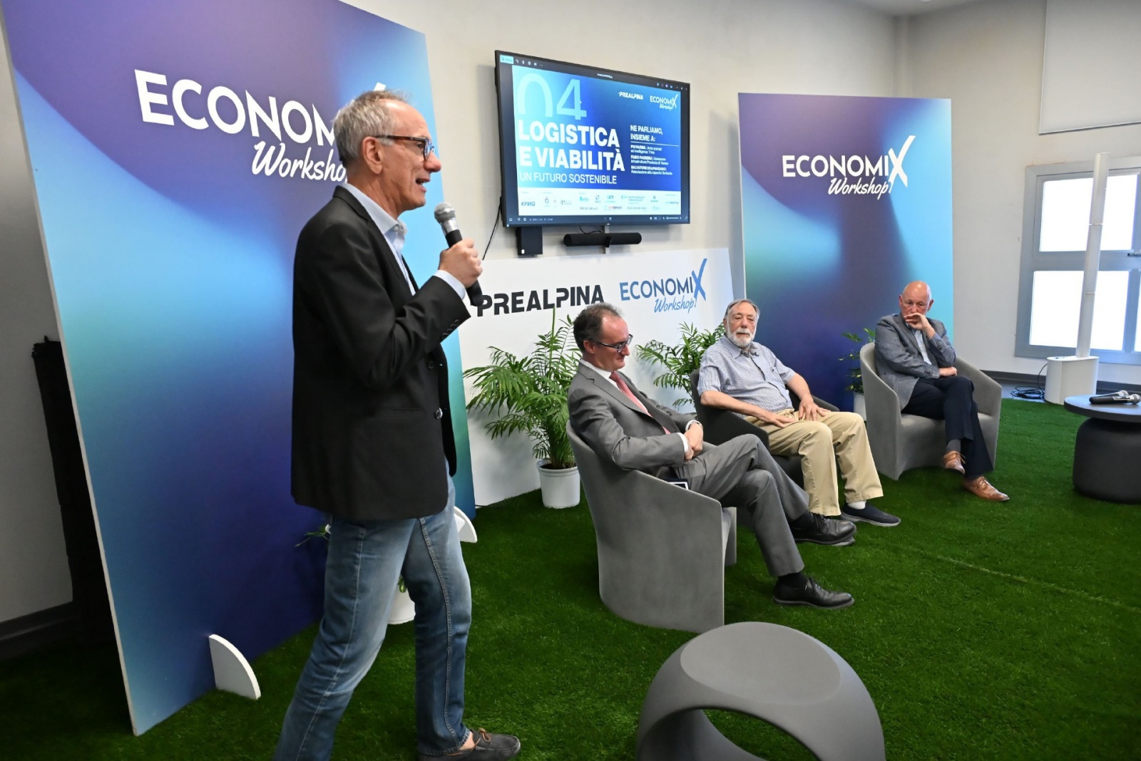 BUSTO ARSIZIO. ECONOMIX WORKSHOP LOGISTICA E VIABILITAÕ, SEDE LA PREALPINA, BORSANO NELLA FOTO DIRETTORE PASCARELLA, PARMA, CRAPANZANO E PASSERA