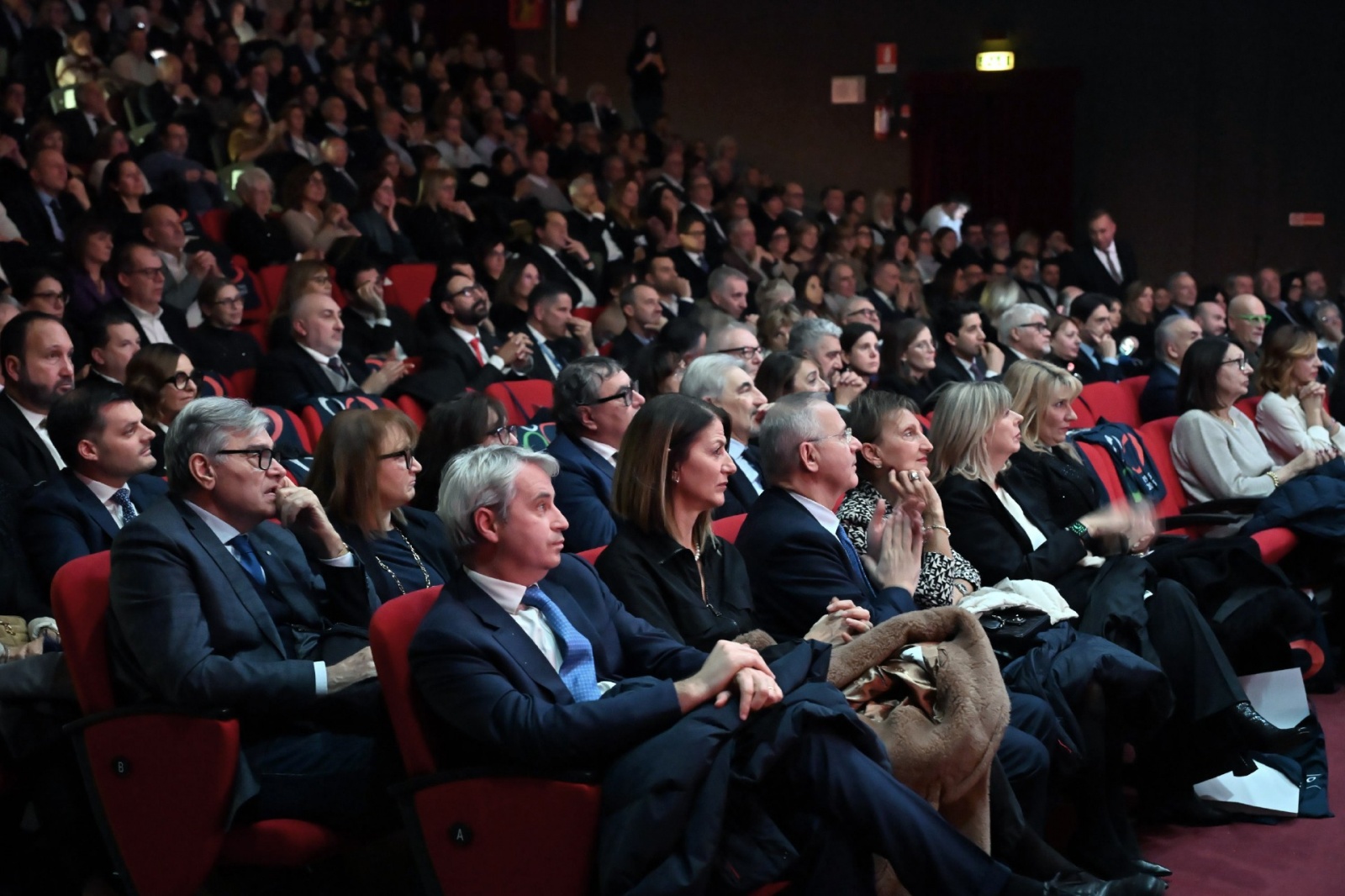 VARESE. 80° CONFCOMMERCIO CELEBRATO AL TEATRO INTRED. BENEDIZIONE MONS. GIOIA, PRESIDENTI ASCOM E CONCERTO NELLA FOTO SINDACO GALIMBERTI E VICE SINDACO PERUSIN