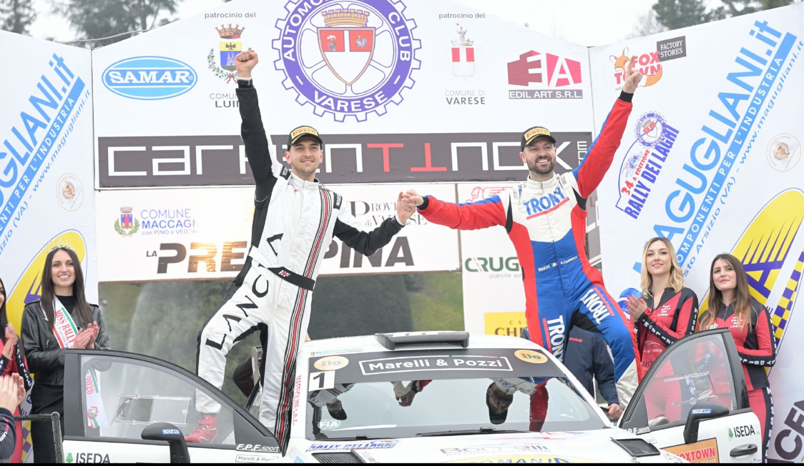 VARESE. 34� RALLY DEI LAGHI, PREMIAZIONE AI GIARDINI ESTENSI NELLA FOTO CRUGNOLA E SASSI ESULTANTI