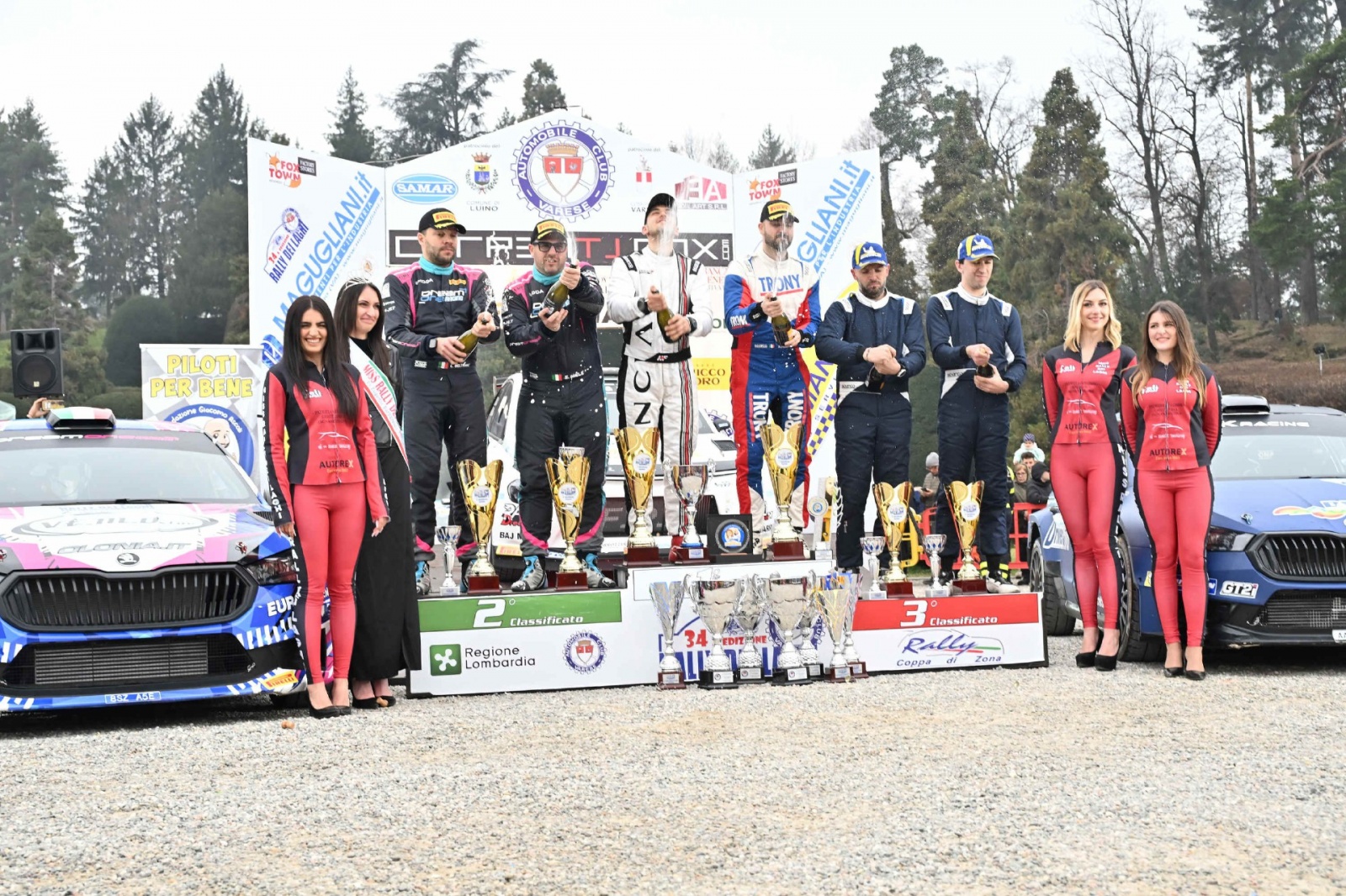 VARESE. 34� RALLY DEI LAGHI. ARRIVI E PREMIAZIONI AI GIARDINI ESTENSI NELLA FOTO PODIO, PREMIATI STAPPANO