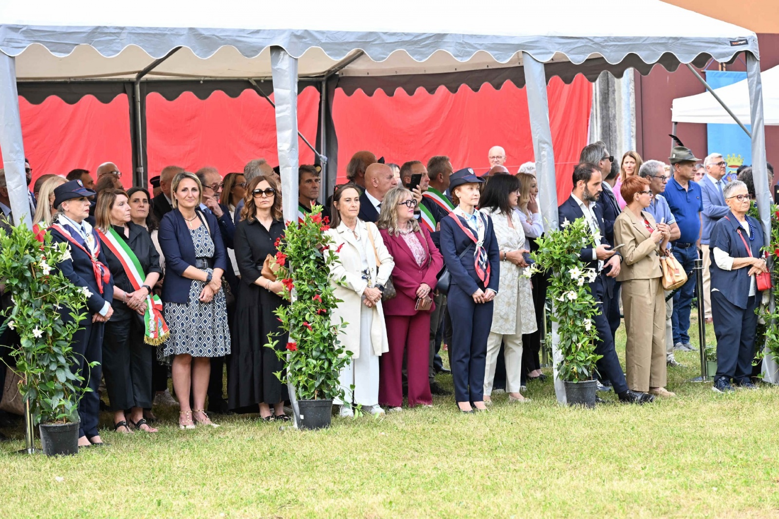 VARESE. FESTA ARMA DEI CARABINIERI 2026 PRESSO IL COMANDO PROVINCIALE DI VIA SAFFI ALLA PRESENZA DEL COLONNELLO MARCO GAGLIARDO, PREFETTO SALVATORE PASQUARIELLO, GOVERNATORE ATTILIO FONTANA