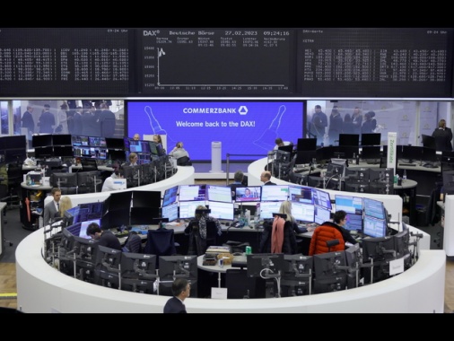 Borsa: l'Europa parte positiva, Francoforte +0,49%