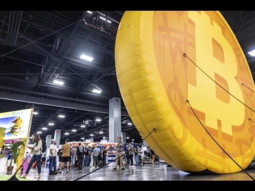 Bitcoin supera per la prima volta i 95 mila dollari