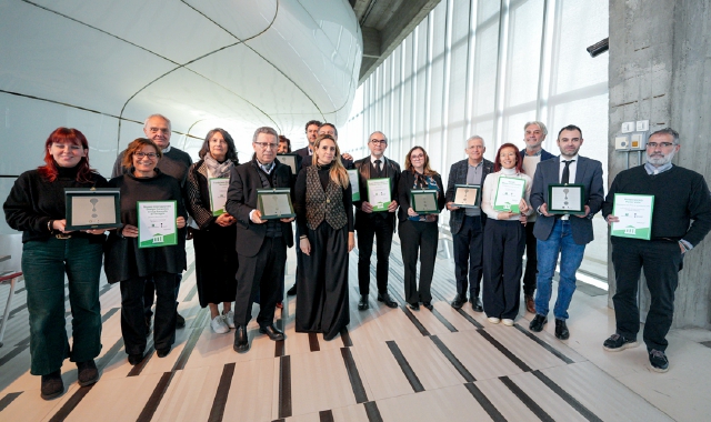 Foto di gruppo con i responsabili dei nuovi musei riconosciuti da Regione Lombardia