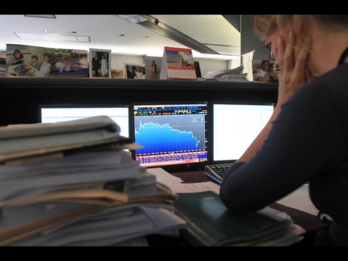 Borsa: Milano chiude in calo, -0,55%