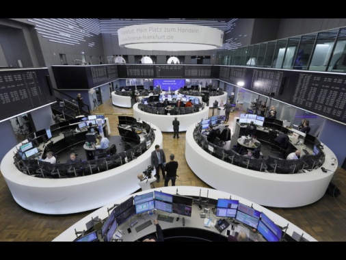 Borsa: l'Europa chiude contrastata tra dazi e investimenti Usa