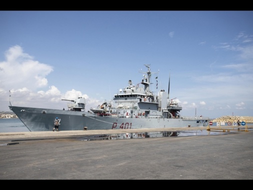 Operazione Albania, Cassiopea ha preso a bordo 11 migranti