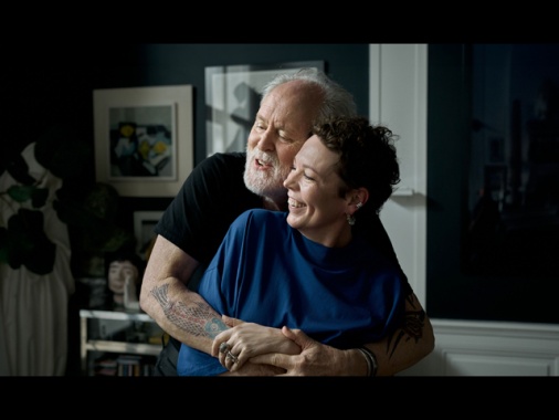 Colman e Lithgow per la famiglia queer di Jimpa