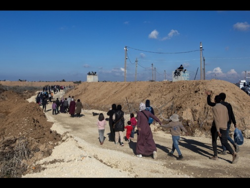 Hamas, 300mila palestinesi tornati nel nord della Striscia