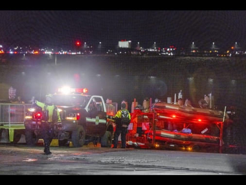 Incidente aereo a Washington, dispiegati 300 soccorritori
