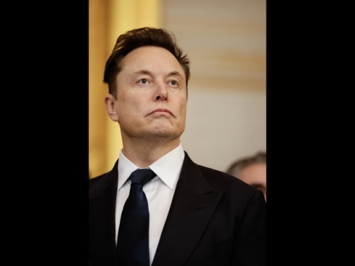 Musk sfida Altman,offre 97 miliardi per controllare OpenAi