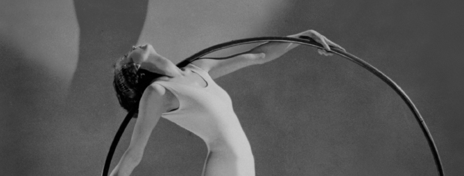 George Hoyningen-Huene, colui che trasformò la fotografia in Avanguardia